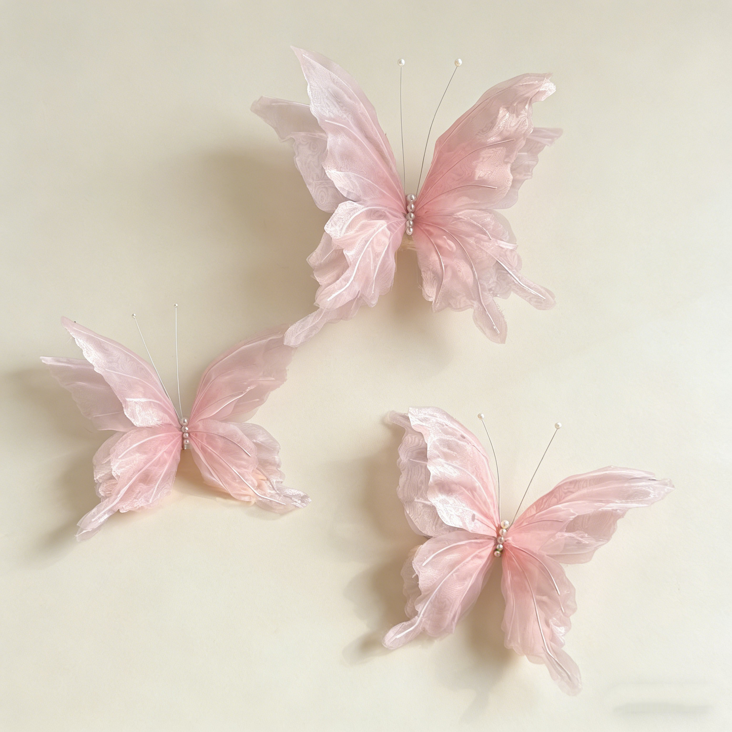 Bomng Delicate Pink Drift Art Accent