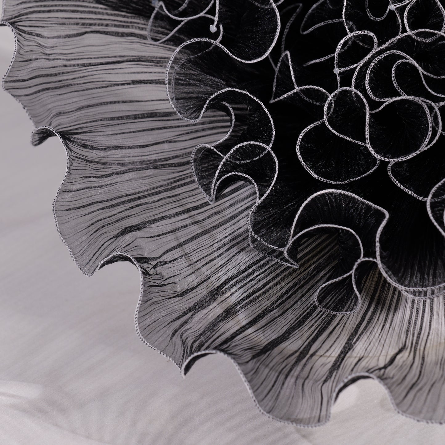 Bomng Nocturne Sheer Premium Flower