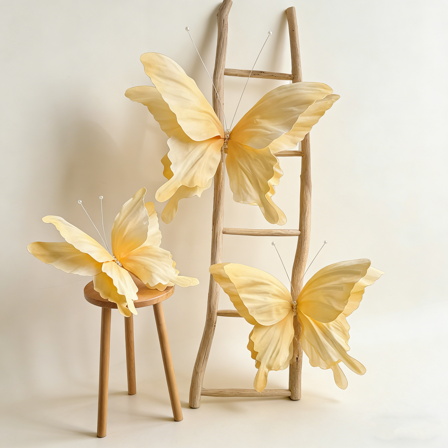 Bomng Ethereal Flutter Art Accent