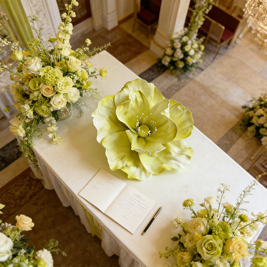 Bomng Luminous Poppy Green Premium Flower