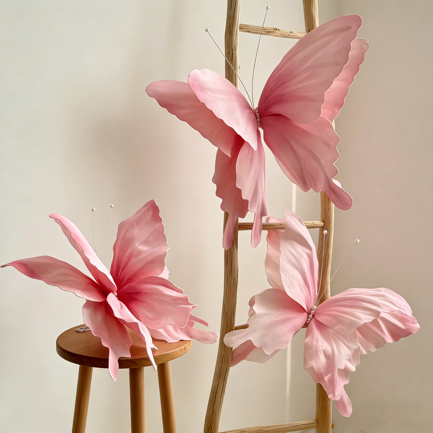 Bomng Ethereal Flutter Art Accent