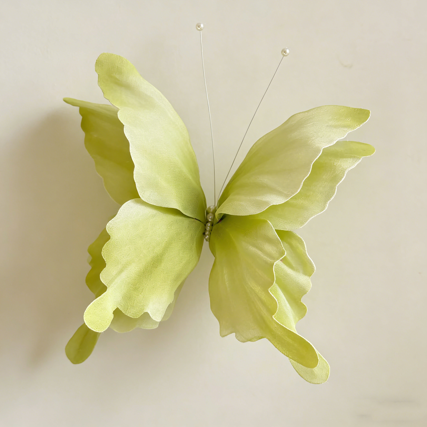 Bomng Ethereal Flutter Art Accent