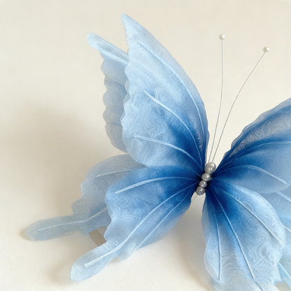 Bomng Delicate Blue Drift Art Accent