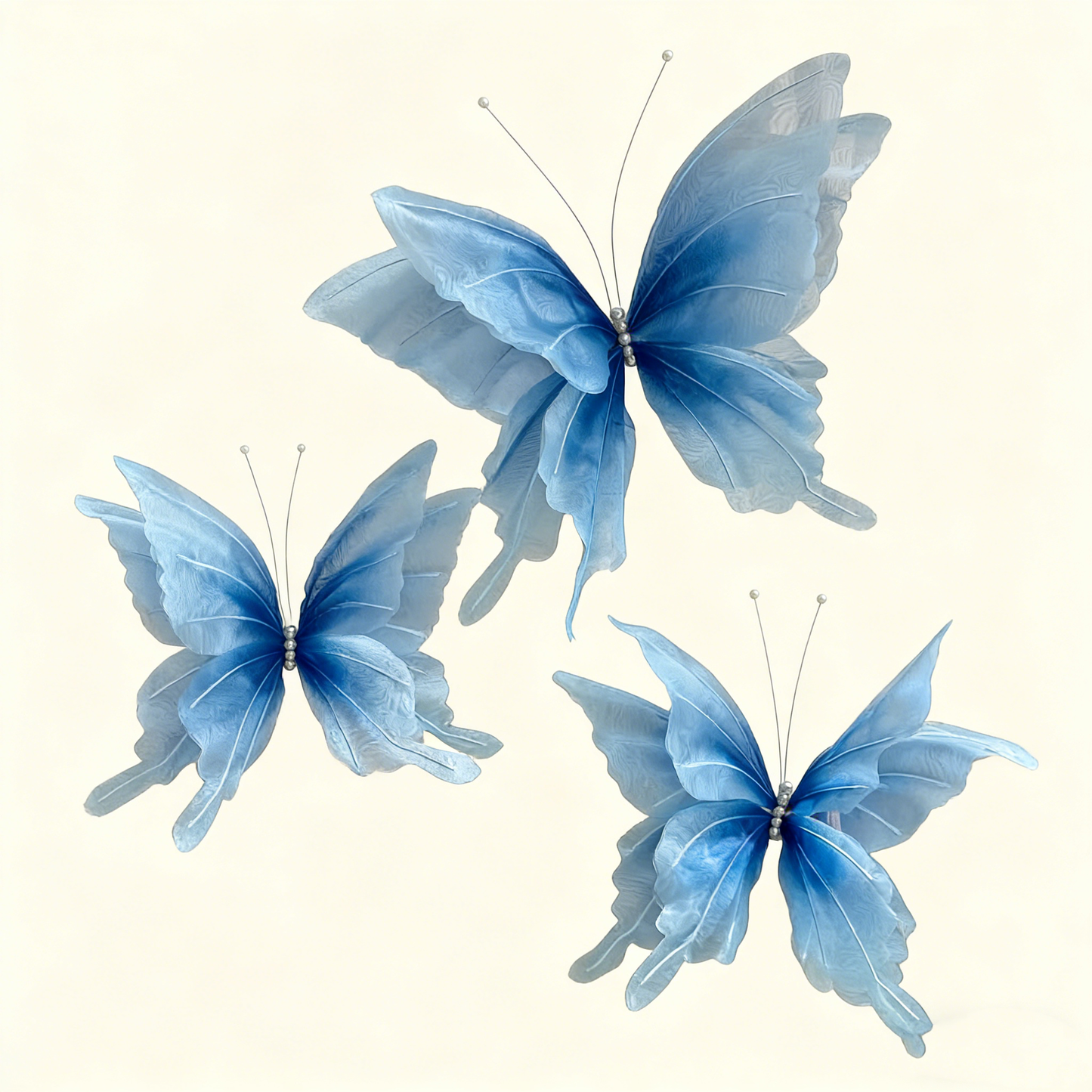 Bomng Delicate Blue Drift Art Accent