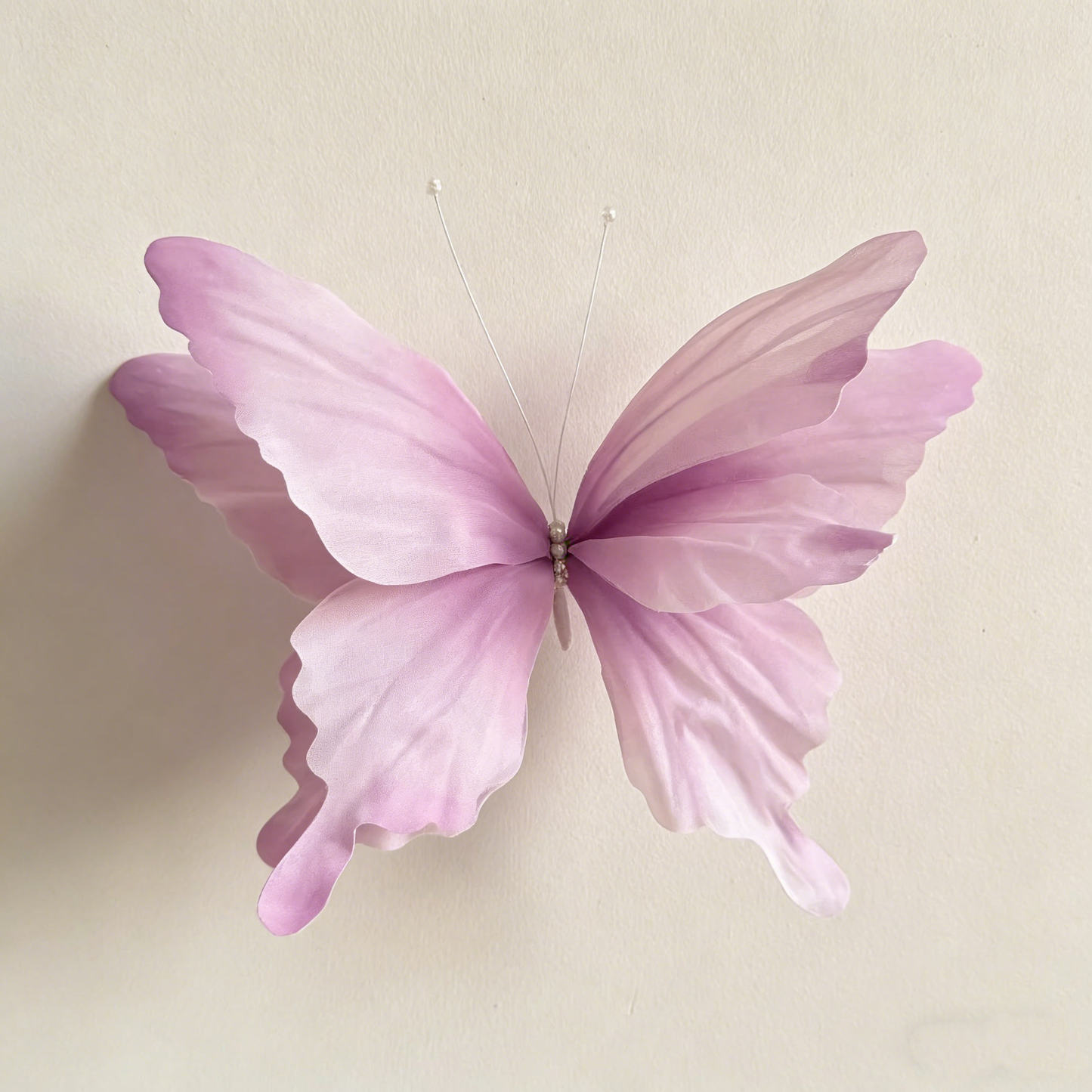 Bomng Ethereal Flutter Art Accent